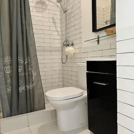 Petit Maison A La 아파트 *
