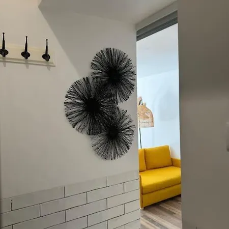Petit Maison A La *