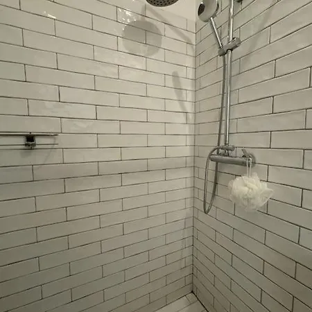 Petit Maison A La 아파트