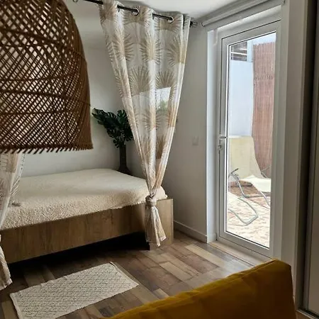 Petit Maison A La 아파트 코스타 다 카파리카